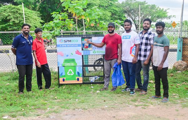 Farmers in Batticaloa receiving livelihood support from SPM Foundation